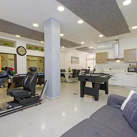 Apartamento Naomi *