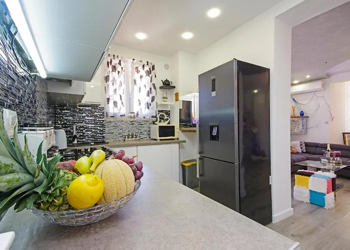 Naomi アパート *