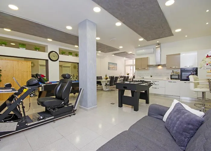 アパート Naomi *