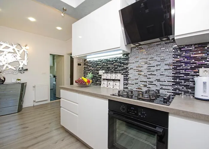 Naomi アパート *