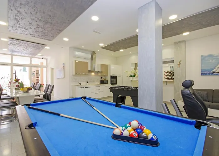 Naomi アパート *