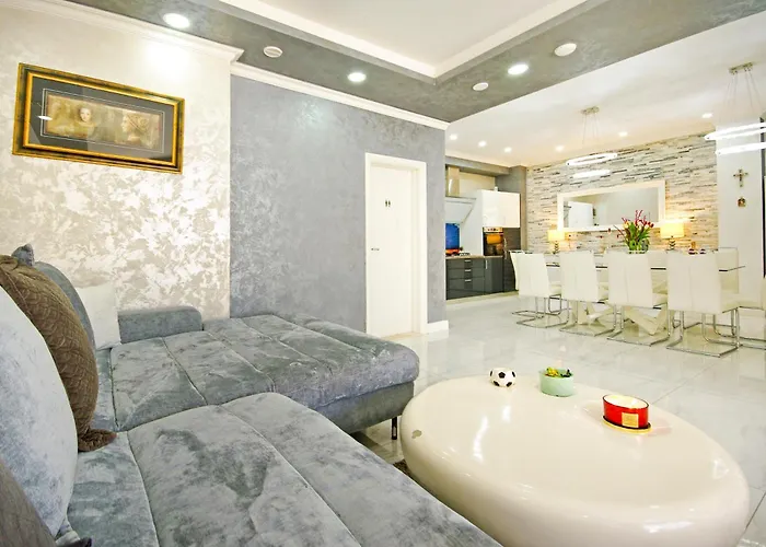 Naomi アパート スプリト